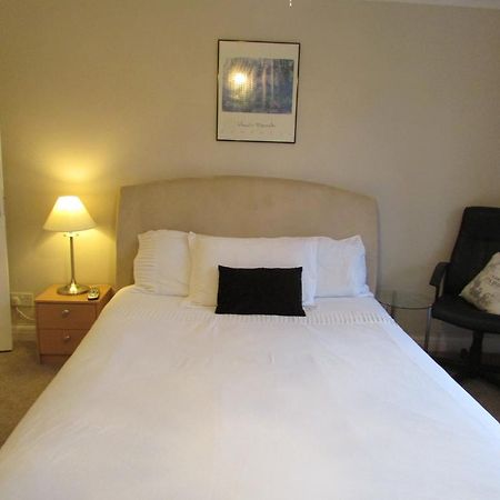 Sleepneat Bed & Breakfast Ascot  Bilik gambar