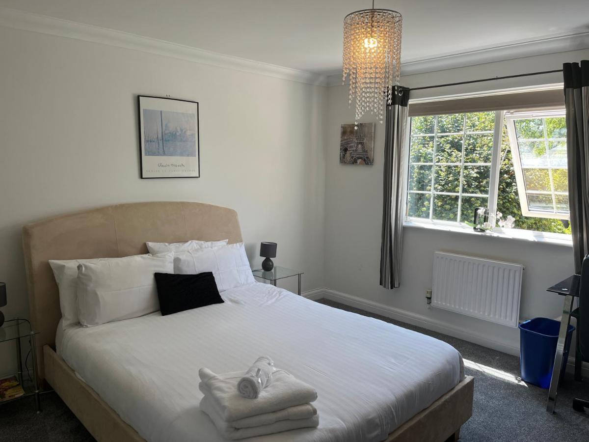 Sleepneat Bed & Breakfast Ascot  Luaran gambar