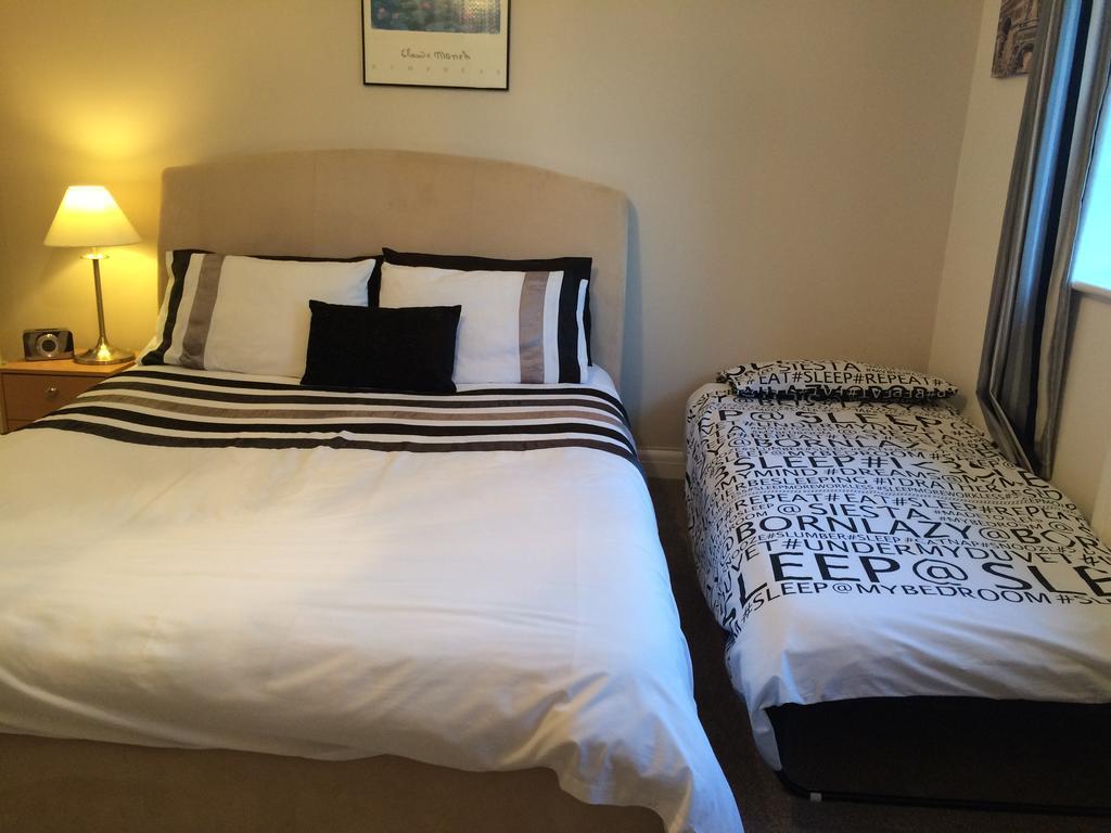 Sleepneat Bed & Breakfast Ascot  Luaran gambar