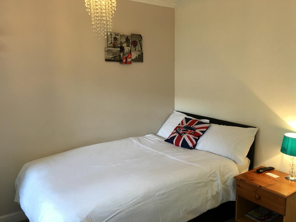 Sleepneat Bed & Breakfast Ascot  Bilik gambar