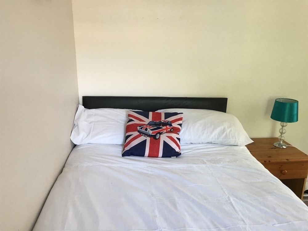 Sleepneat Bed & Breakfast Ascot  Luaran gambar